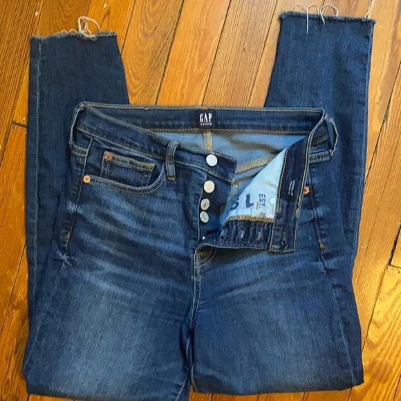 Gap True Skinny High Rise - Picture 1 of 2